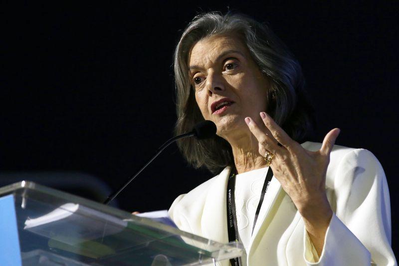 Celso de Mello diz ter sugerido à Cármen Lúcia reunião informal entre ministros do STF