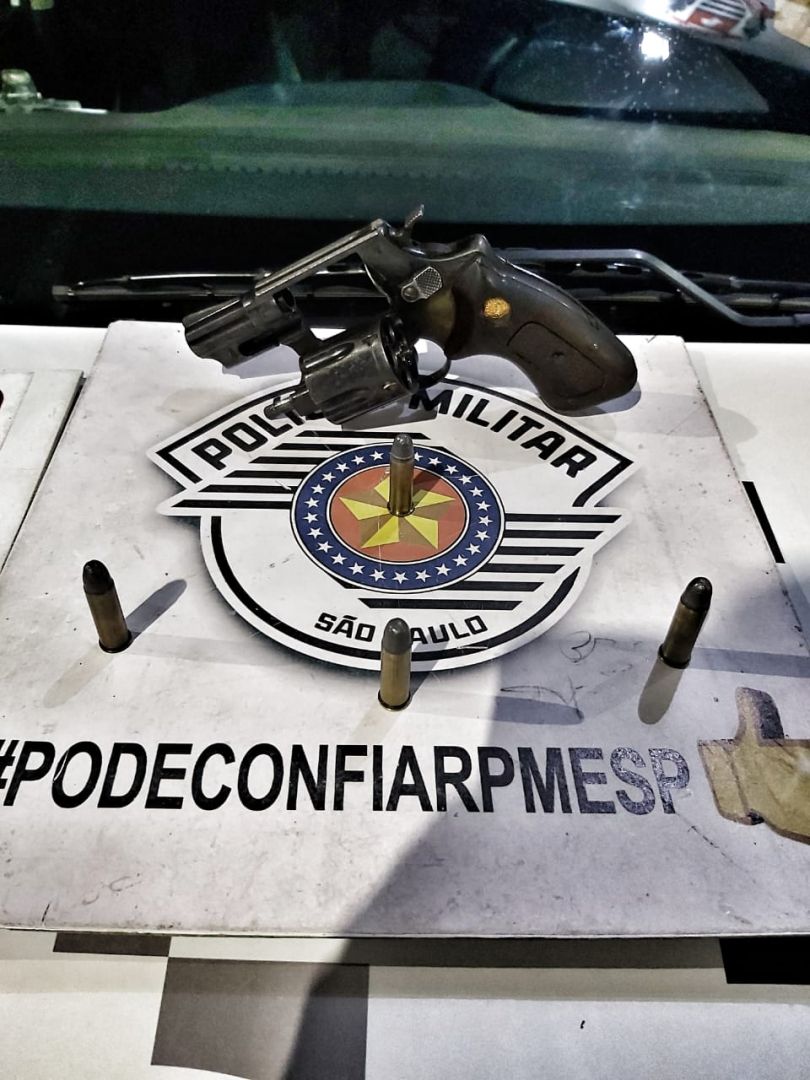 Homem é baleado após briga dentro de bar em Carapicuíba