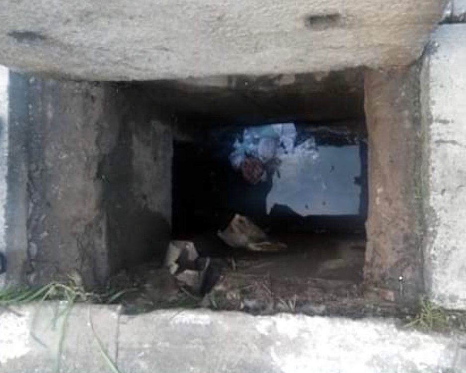 PM resgata bebê de 20 dias abandonado em bueiro