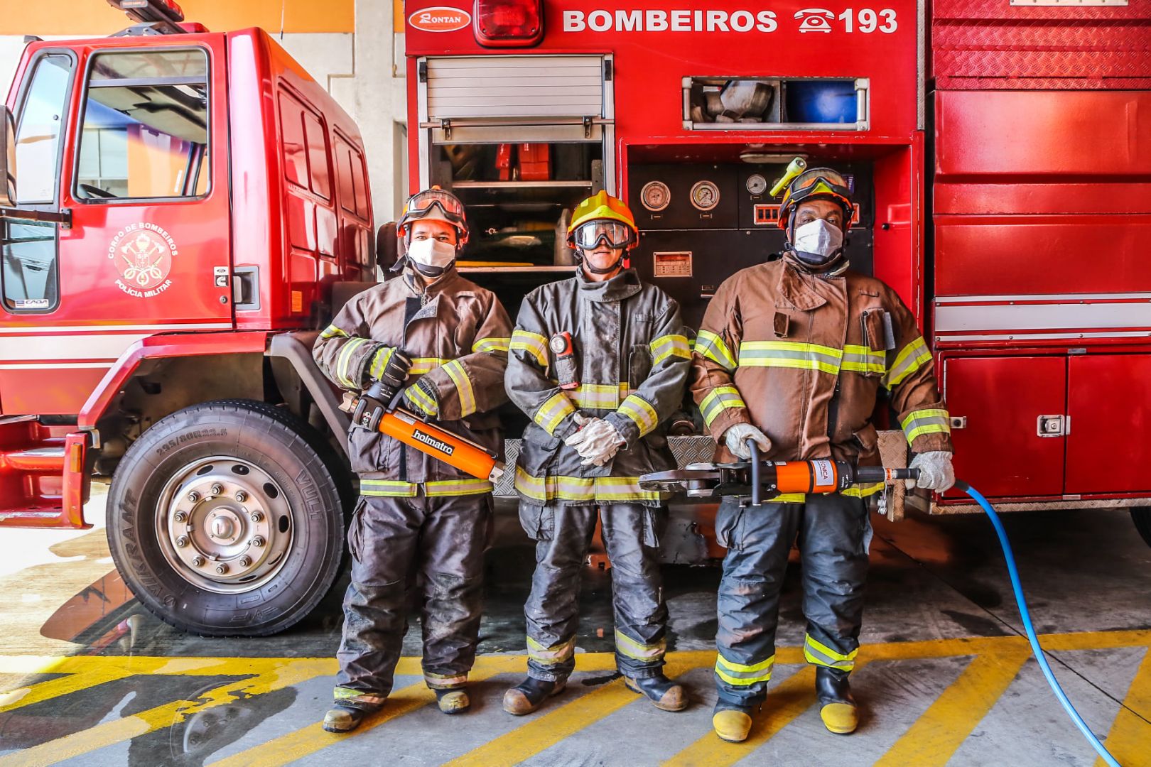 Corpo de Bombeiros de Santana de Parnaíba recebe equipamento para resgate