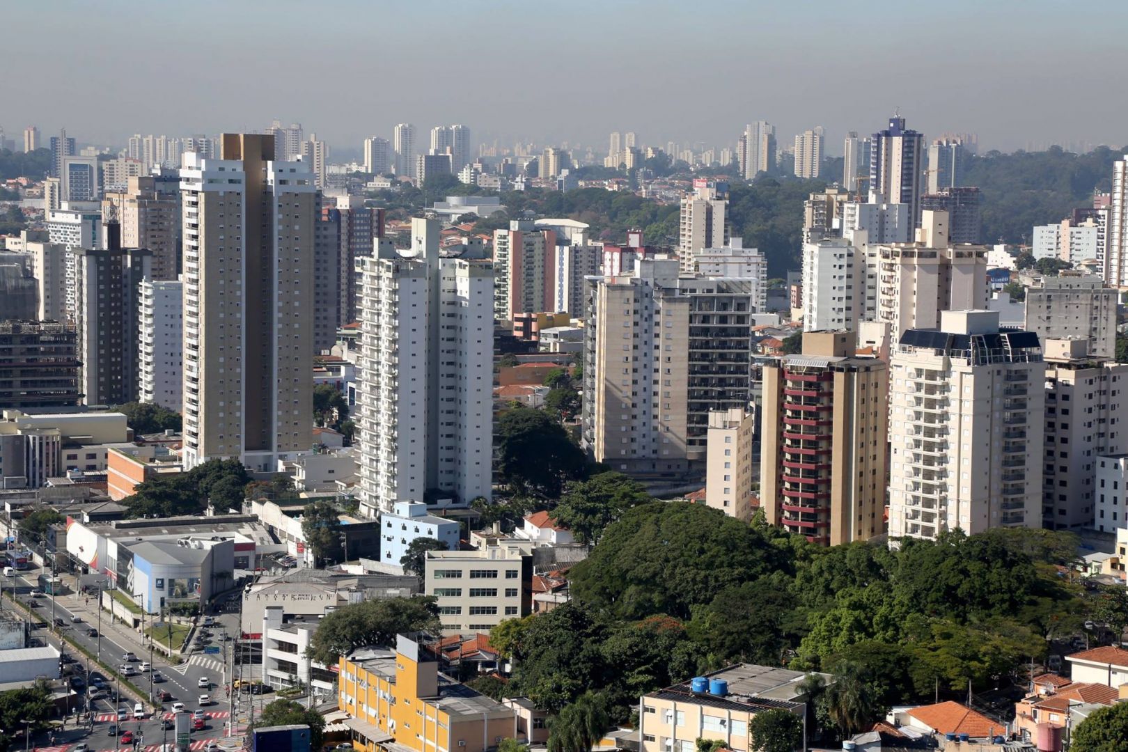 Reabertura de atividades comerciais neste sábado (24) ainda exige cuidado, diz Governo de SP