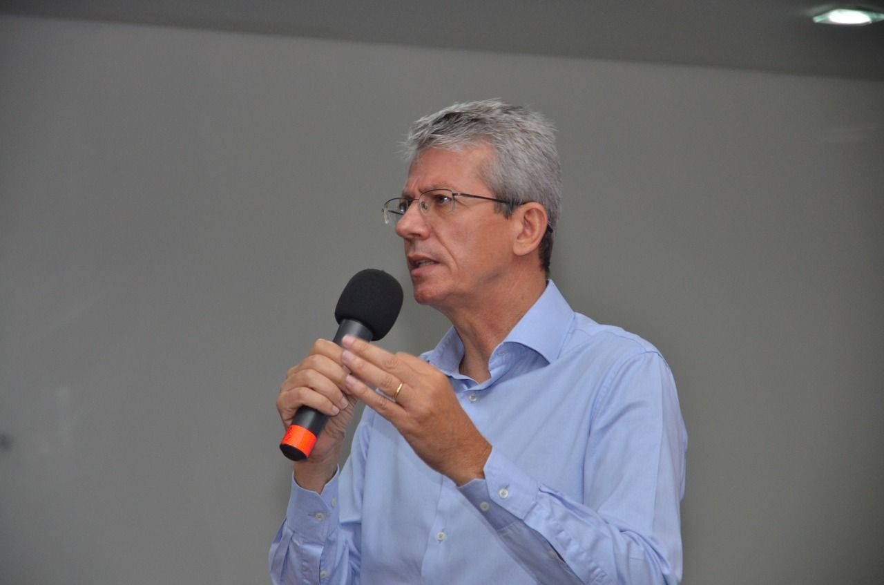 Prefeito de Jandira tem bens bloqueados pela Justiça