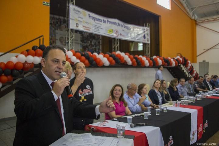 Prefeito Rogério Franco anuncia reforma de 32 escolas municipais em Cotia