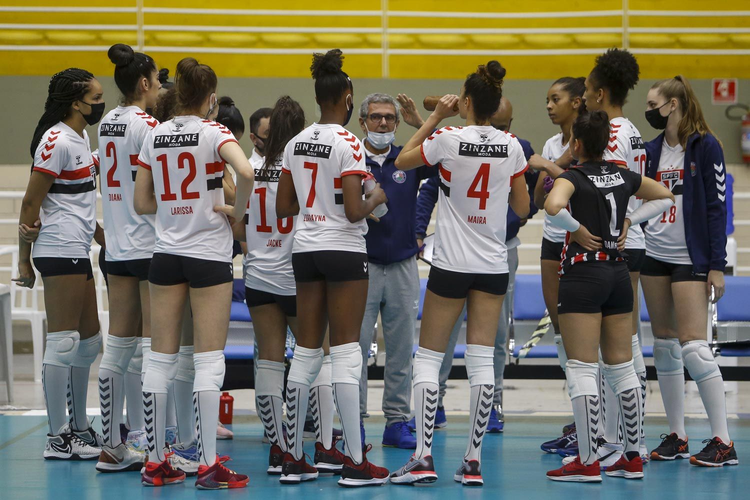 Vôlei feminino: São Paulo F.C./Barueri vence o São Caetano e mantém liderança