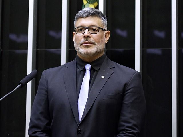 Pix: deputado Alexandre Frota pede suspensão do serviço até que haja regulamentação pelo Banco Central
