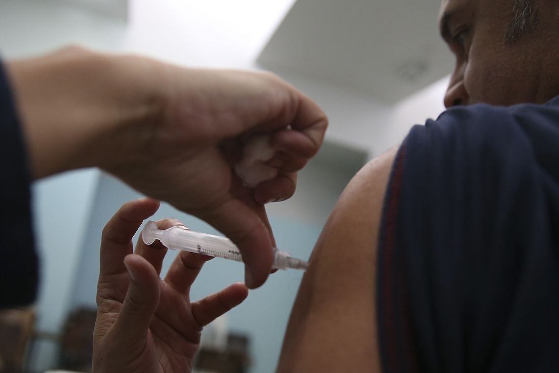 Vacina contra gripe amplia público-alvo a partir desta segunda, 22