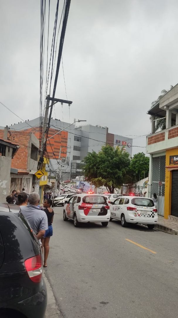 URGENTE: Criança de dez anos morre e outras vítimas ficam feridas em gravíssimo atropelamento durante perseguição policial em Carapicuíba