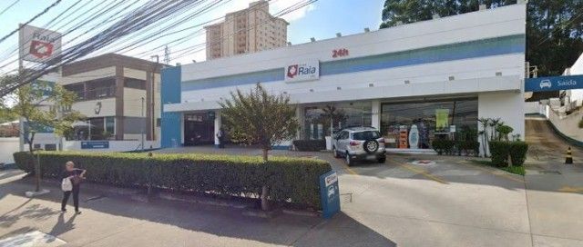 Assaltantes roubam Droga Raia, no Centro de Apoio, em Alphaville