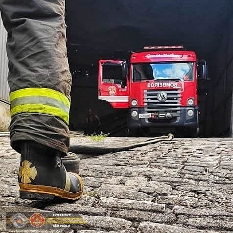 Corpo de Bombeiros de Osasco é acionado para atender dois acidentes de trânsito