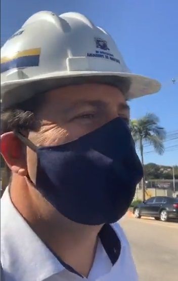 Elvis promete nova ponte sobre Rio Tietê para outubro