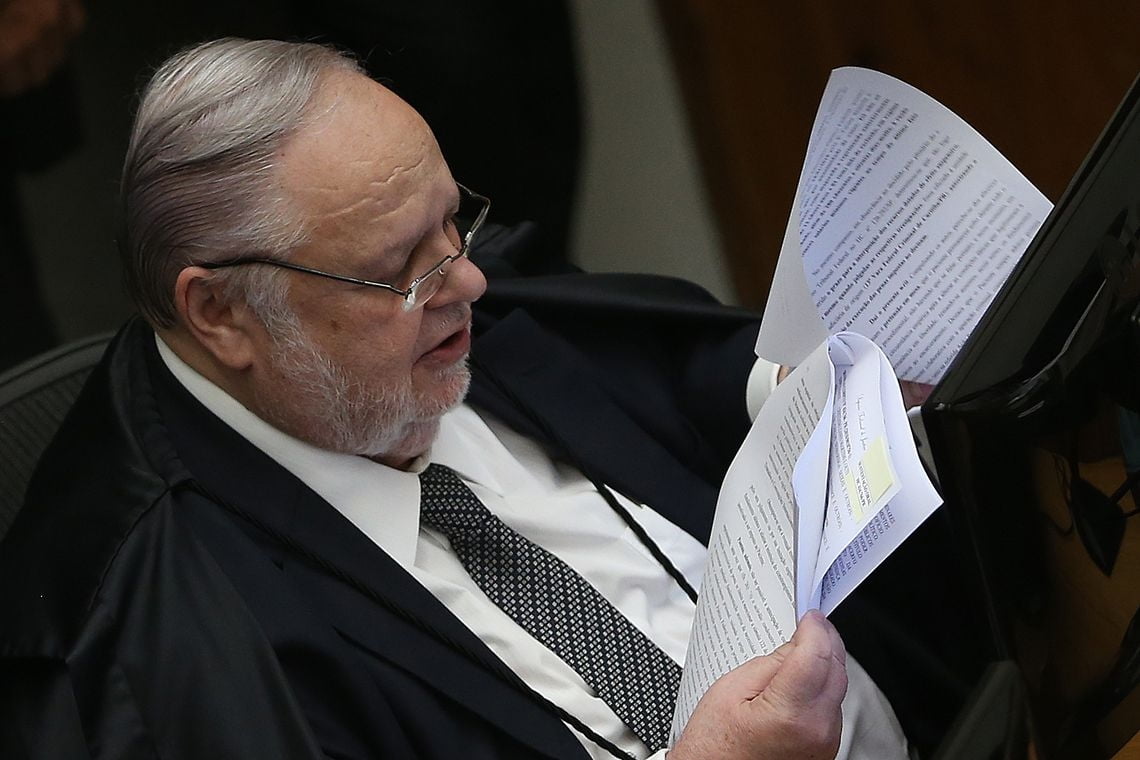 STJ pode reduzir pena de Lula