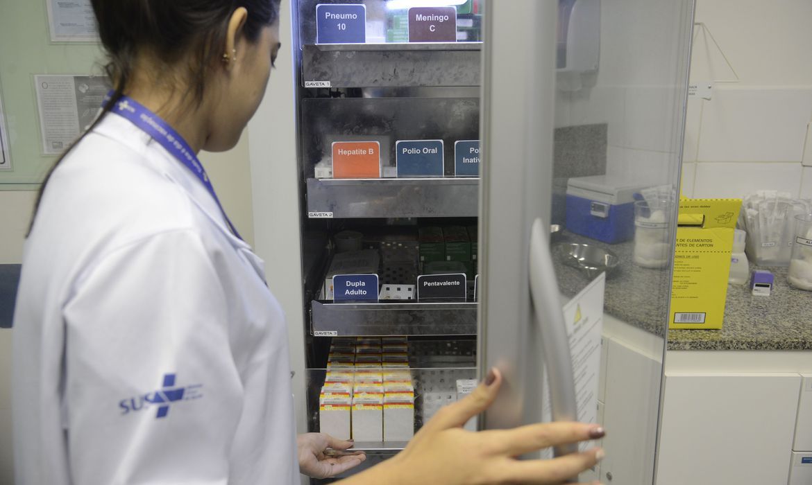 ​Em dia da Enfermagem, Cofen defende melhores condições de trabalho