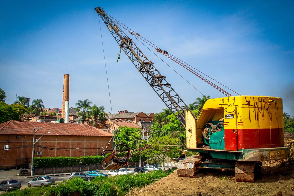 Carapicuíba e Barueri firmam convênio limpar Rio Cotia e evitar enchentes