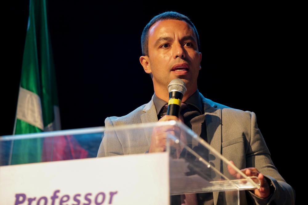 Com recusa de convites, Rogério Lins tem dificuldades para trocar secretários