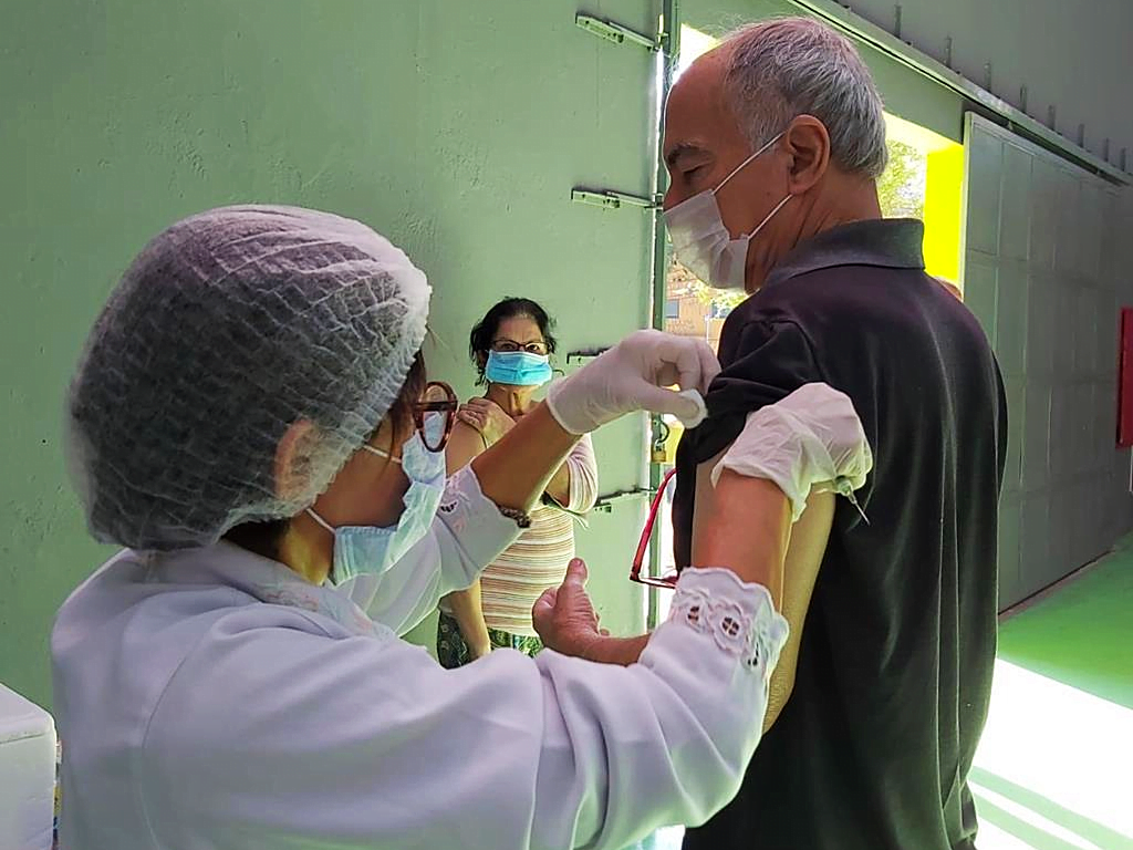 Governo estadual antecipa vacinação para pessoas com mais de 69 anos