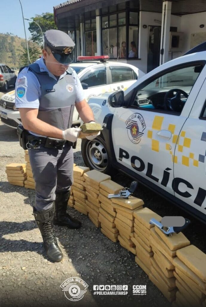 Em Santana de Parnaíba, casal é preso pela PM Rodoviária com drogas e armas &nbsp;