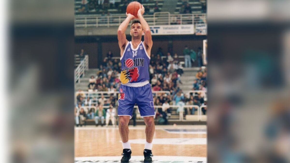 Oscar Schmidt, que reside Alphaville, fará parte do Hall da Fama do