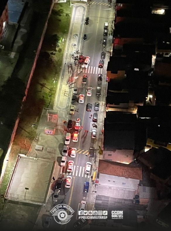 Carapicuíba: com auxílio do helicóptero Águia 11, PM prende homem com motocicleta roubada