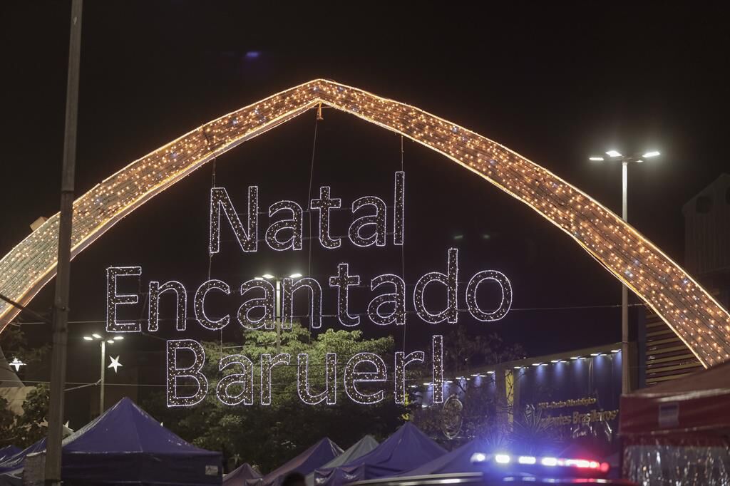 Com apresentação do maestro João Carlos Martins, Barueri inaugura Natal Encantado