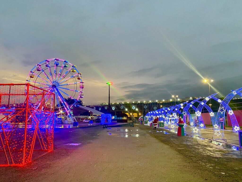 Com parque de diversões gratuito, Cajamar inaugura decoração natalina