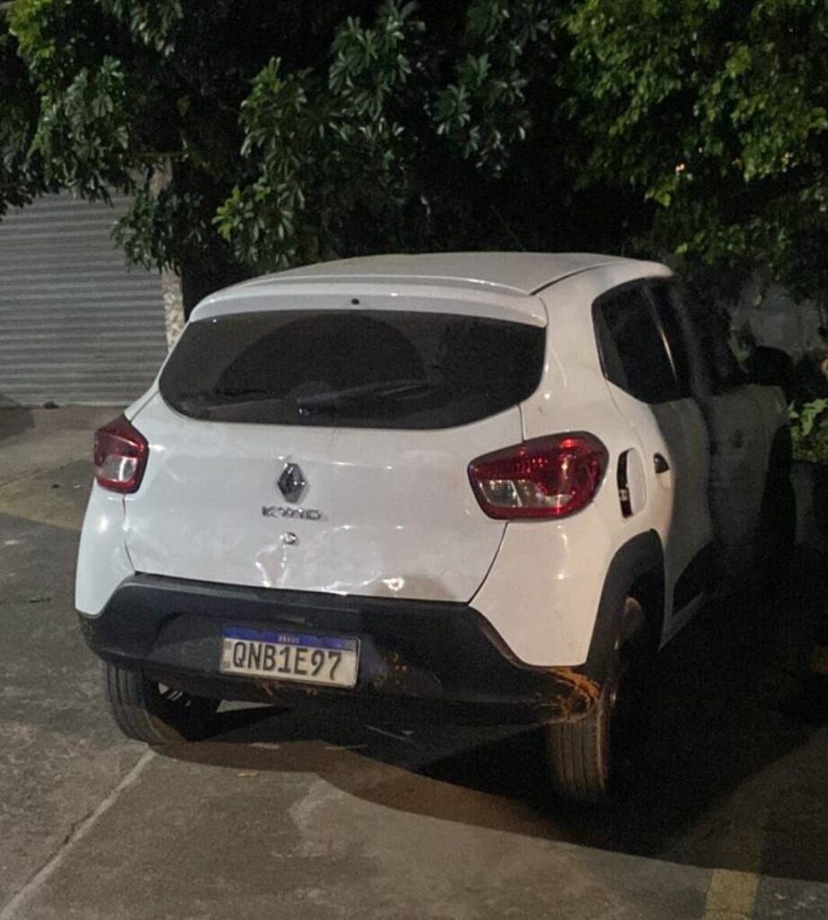 Carro utilizado pelos criminosos no sequestro do pix (Divulgação/Polícia Civil) 