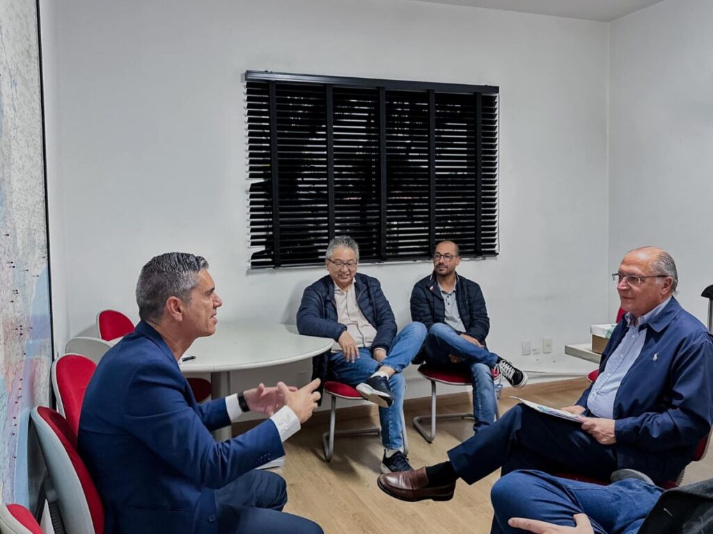 Em reunião com Geraldo Alckmin, Guto Issa solicita recursos para Infraestrutura de São Roque