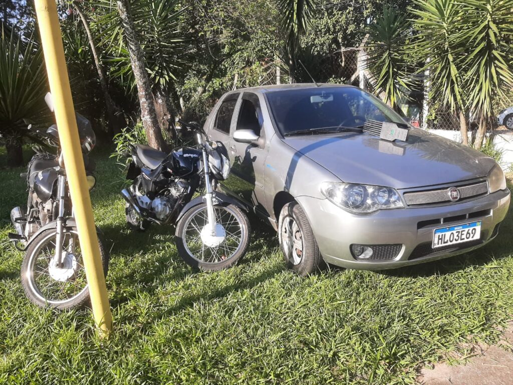 Após denúncia, policiais militares do 5º BAEP prendem dupla por roubo de carga na capital