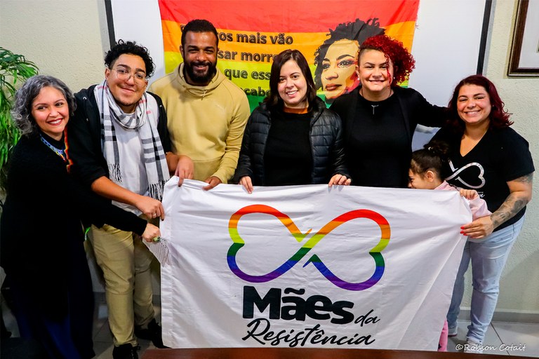 Em Osasco, deputada federal Sâmia Bomfim visita Câmara e equipamentos públicos