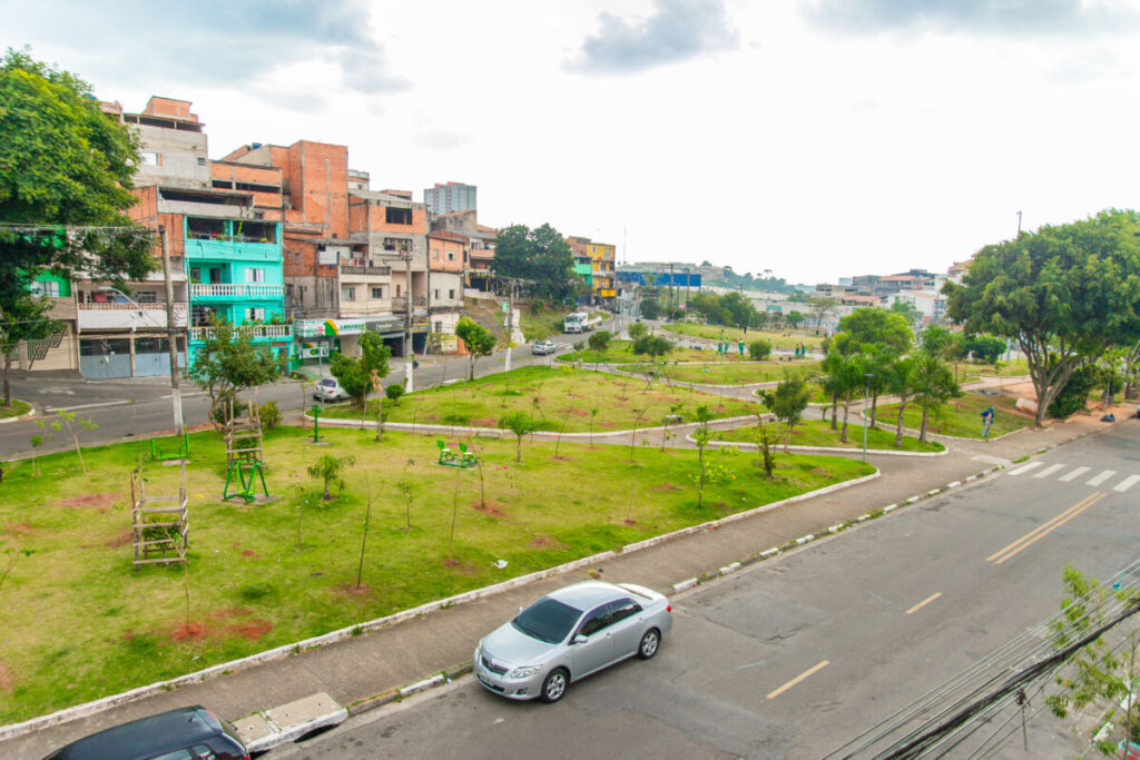 Prefeito Rogério Lins anuncia construção de Escola do Futuro em Osasco