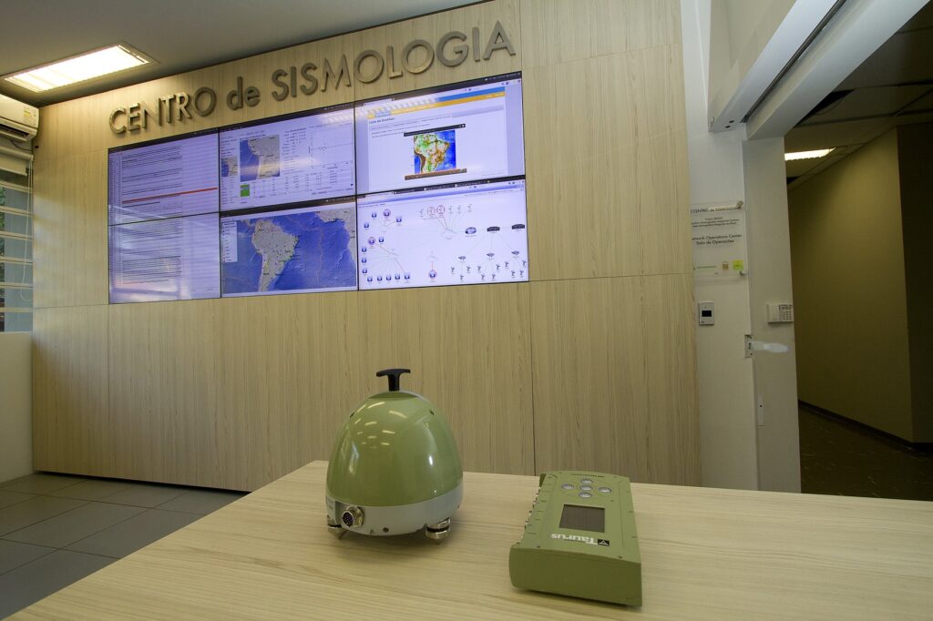 Mapa de abalos do Centro de Sismologia da USP aponta relatos de tremores em Cotia e Osasco