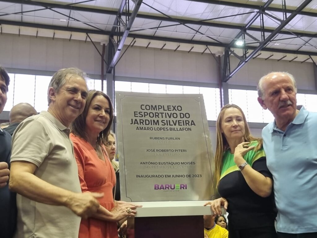 Barueri: prefeito Rubens Furlan entrega Complexo Esportivo e destaca obras de combate às enchentes