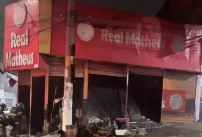Polícia Civil de Carapicuíba inicia investigações para descobrir causas do incêndio que destruiu loja