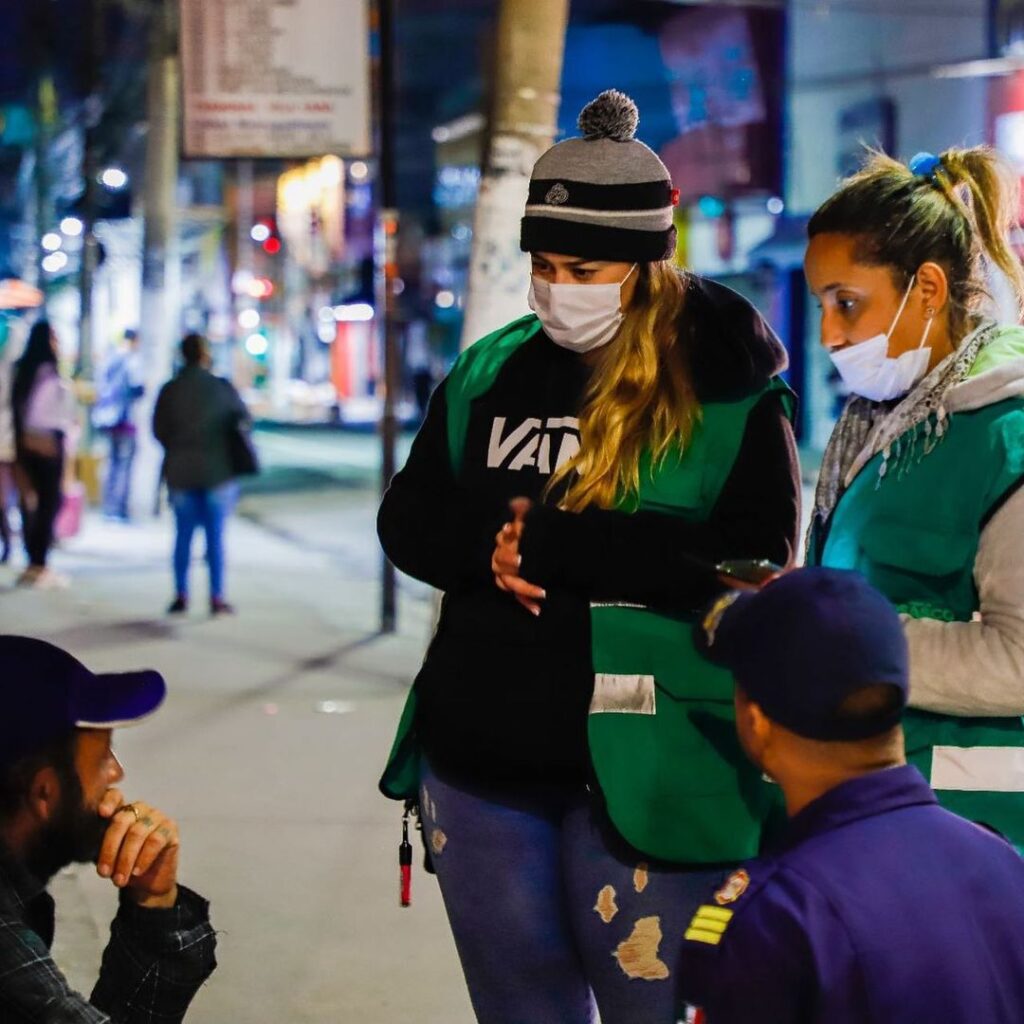 Barueri e Osasco intensificam ações de combate ao frio