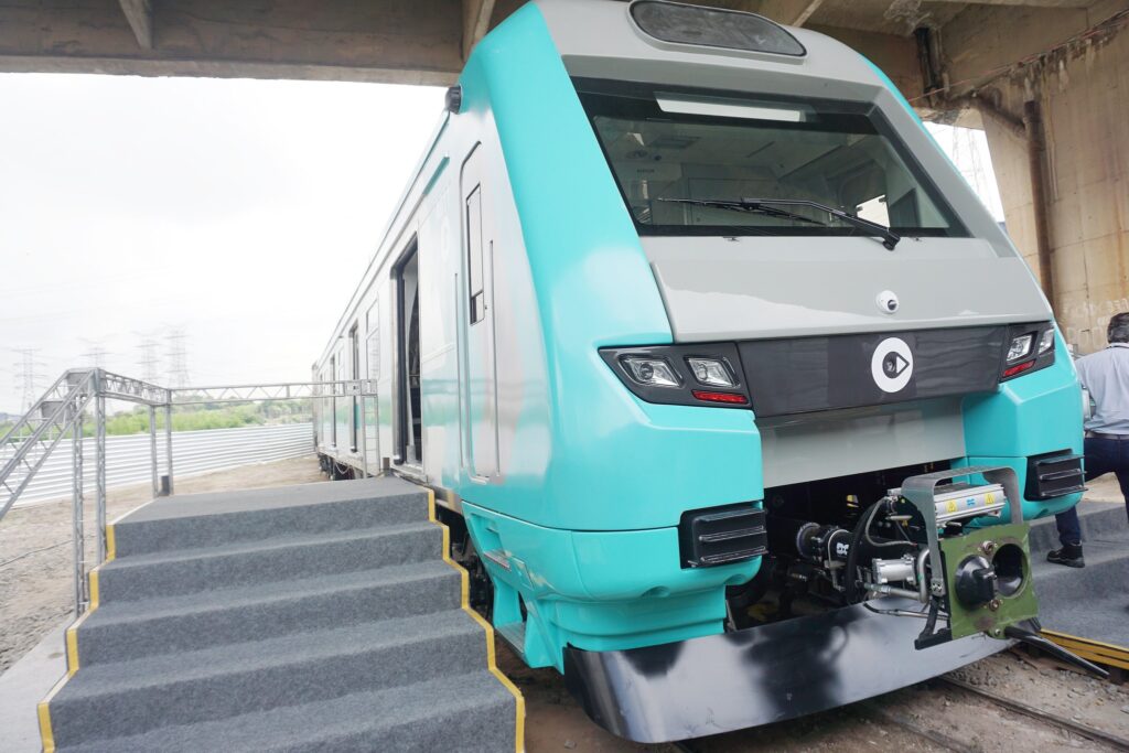 Novo trem da ViaMobilidade entra em operação nas Linhas 8-Diamante e 9-Esmeralda