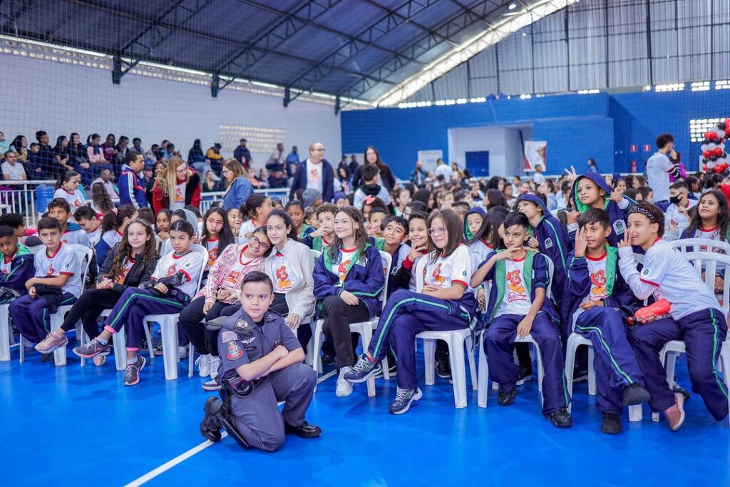Programa Proerd forma 3,3 mil alunos de Jandira e Osasco