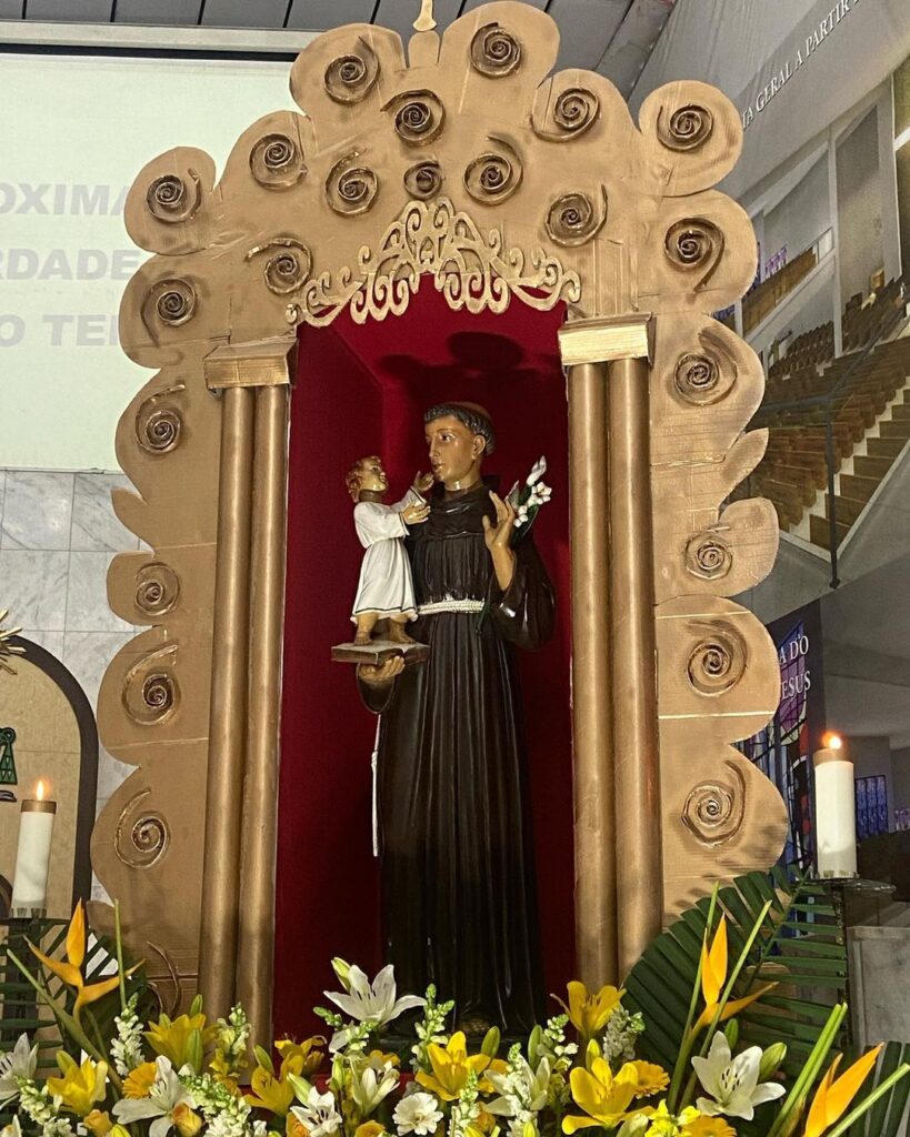 Festa de Santo Antônio, padroeiro de Osasco, atrai milhares de fiéis