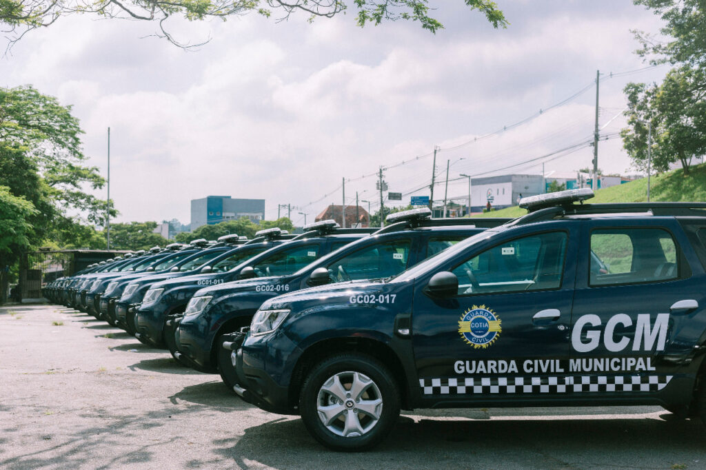 Guardas encaminharam a idosa para o ao Pronto Socorro do Atalaia (Vagner Santos/Prefeitura de Cotia)