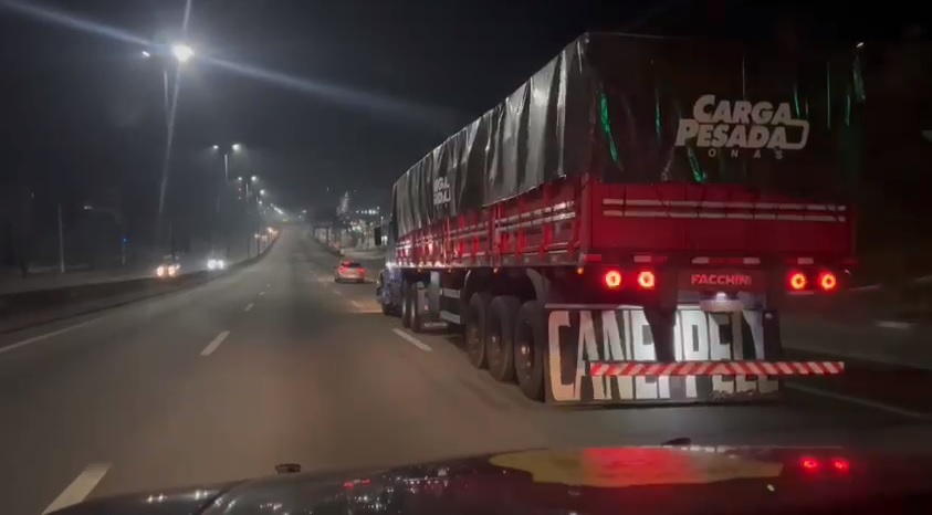 A droga foi apreendida e em seguida encaminhada à Justiça Federal de Barueri (Divulgação/Polícia Civil)