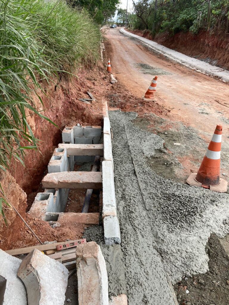 Cotia: etapa de asfaltamento no Jardim Pioneiro atinge 73%