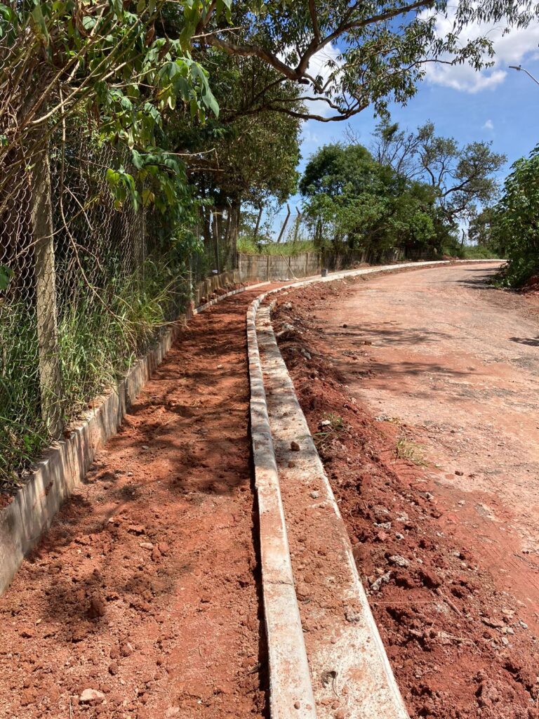 Cotia: etapa de asfaltamento no Jardim Pioneiro atinge 73%