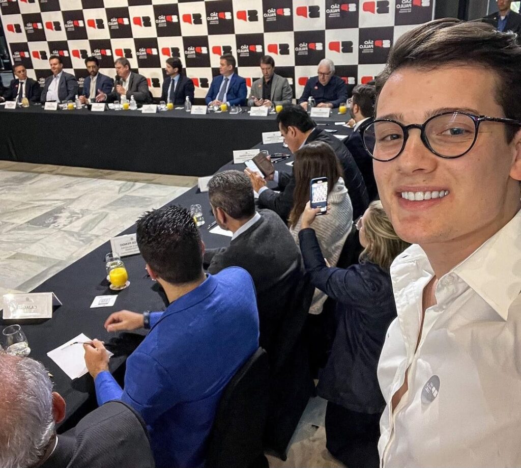 Isolado: prefeito de Santana de Parnaíba não participa de encontro com governador de SP