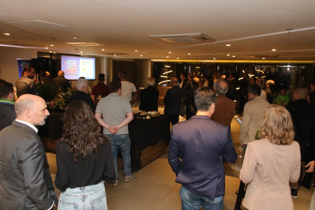 Autoridades prestigiam lançamento de Escola SinHoRes e SinHoRes Seguros em Osasco