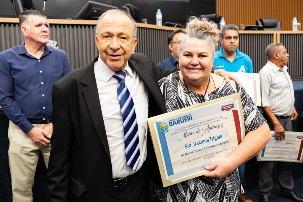 Câmara de Barueri faz homenagem à Asemorig e jornalistas