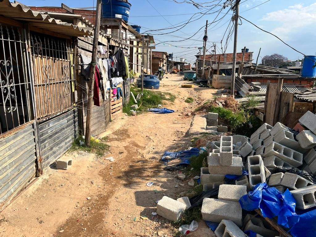  O trio confessou praticava o tráfico de drogas na comunidade (Divulgação/Polícia Civil de SP)