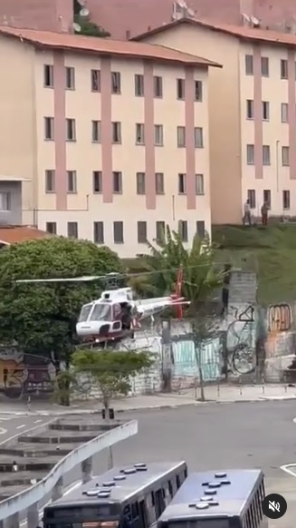 Carapicuíba: colisão entre moto e ônibus deixa homem ferido