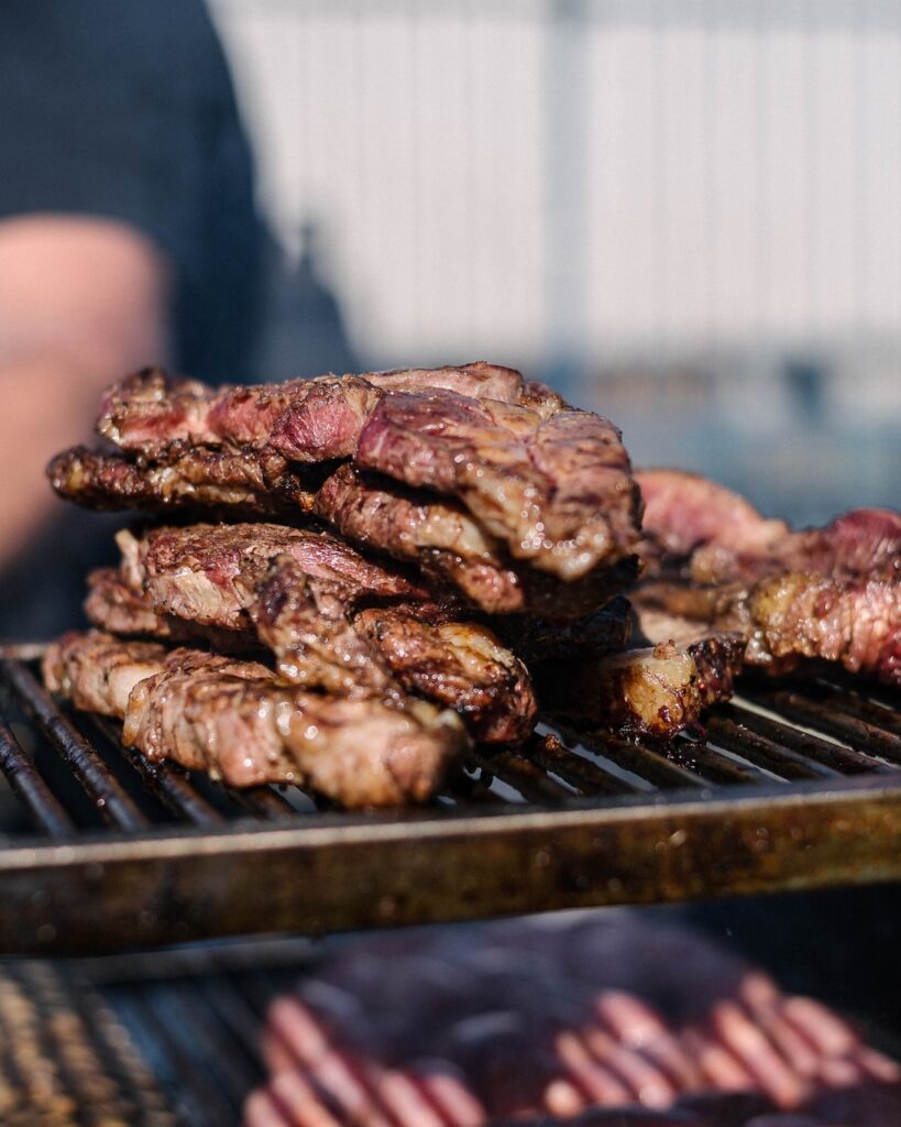 Barueri: churrasco, chopp e shows agitam o fim de semana