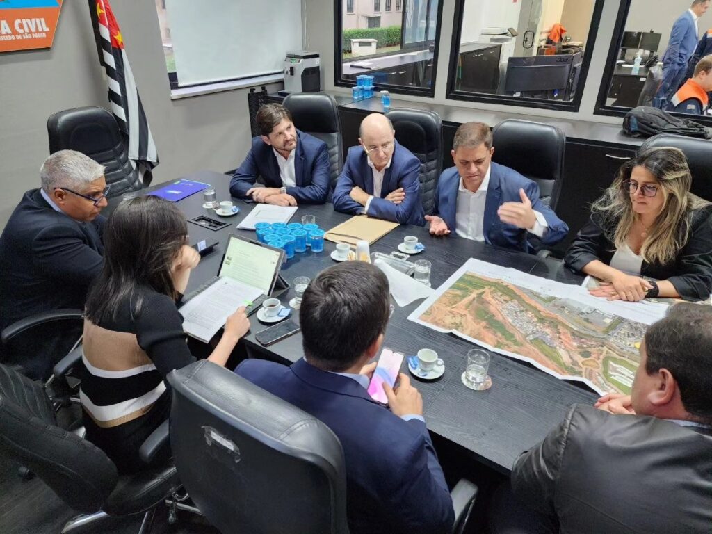 Carapicuíba: prefeito Marcos Neves busca recursos do estaduais