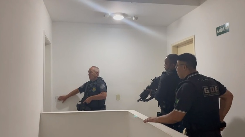 Carapicuíba: Polícia descobre local com mais de 170 quilos de drogas