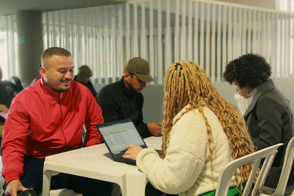 Barueri terá seleção de 150 vagas de operadores de logística