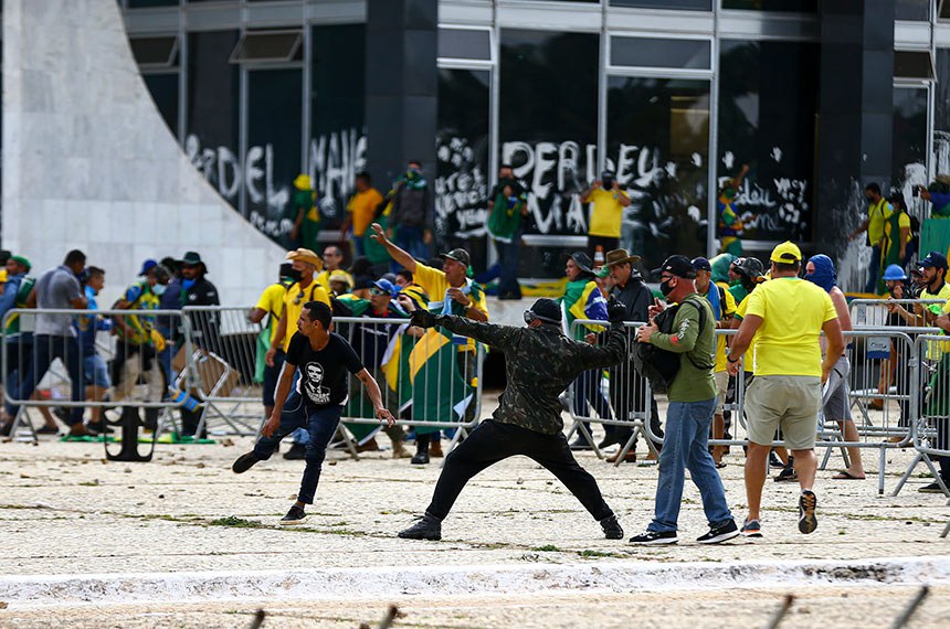 Operação Lesa Pátria cumpre mandados de busca em Barueri